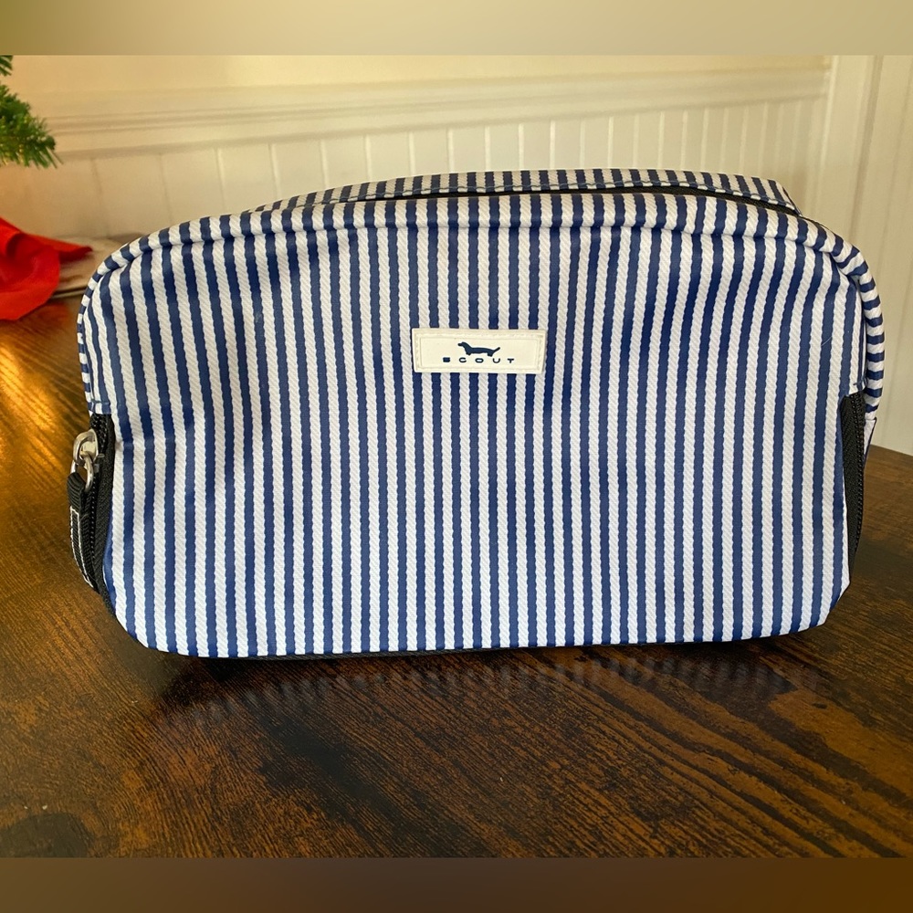 ⭐️SOLD⭐️ SCOUT Three-Way Toiletry or Cosmetic Bag